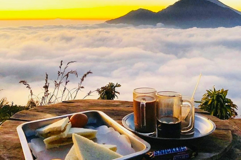 Bali: Mount Batur Sonnenaufgangswanderung mit Natural Hot Spring ToursMount Batur Wanderung mit Transfers