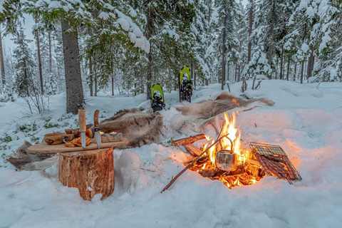 Experiência com raquetes de neve e bebidas tradicionais na Lapônia