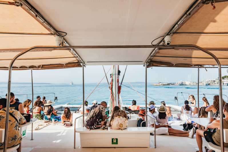 party catamaran split