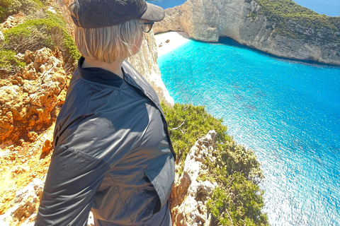 Zakynthos: Shipwreck Viewpoint Land & Glass-Bottom Boat Tour