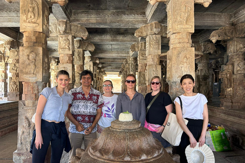 Sculture, arte e architettura di Lepakshi e Nandi HillsEsplora gli antichi templi di Lepakshi e le colline Nandi