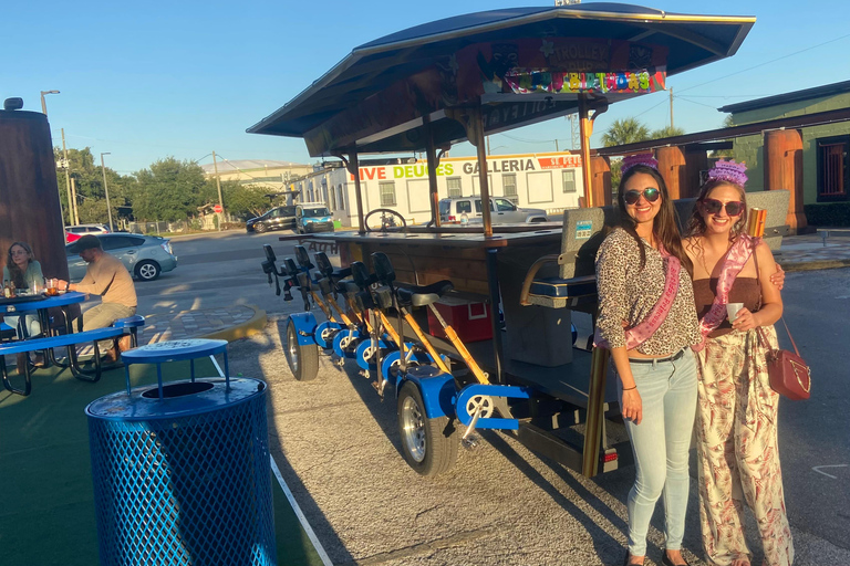 Private Trolley Pub w/ Bar+Mural Stops: up to 15ppl