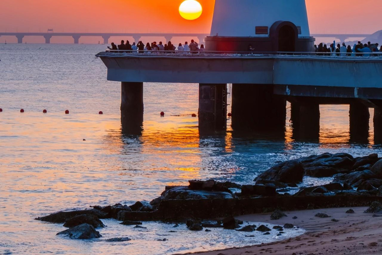 Guangzhou-Zhuhai Day Trip: New Yuanming Palace & Coast Option A: Round-trip drive from Guangzhou