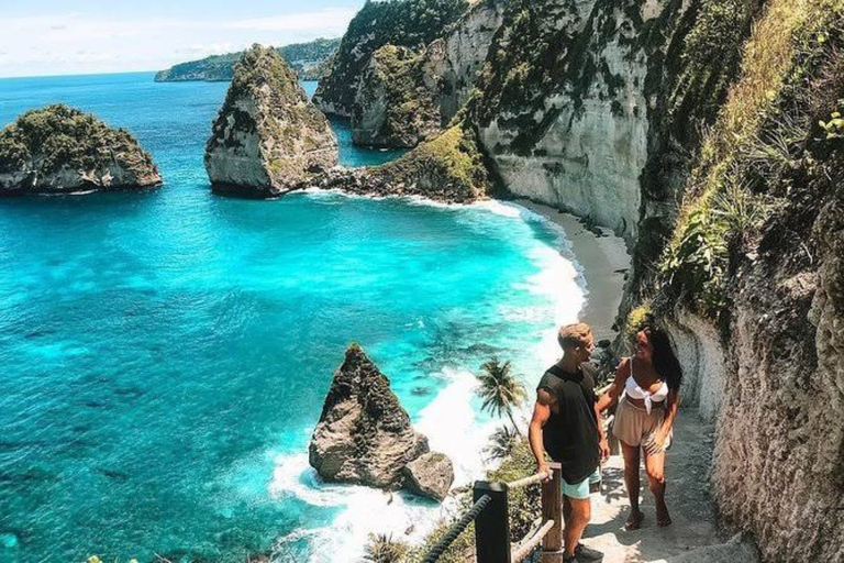 Nusa Penida: Island Sightseeing West & East Coast Day Trip Car Charter 8 Hours Explore West Coast