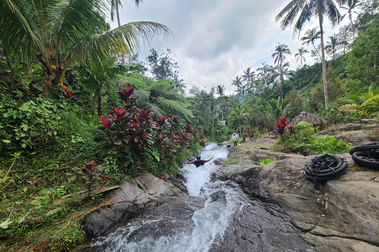 Bali Hidden Trekking, Wasserrutsche, Sekumpul, &amp; Fiji WasserfallAbholung vom Hotel und Rücktransfer zum Hotel inbegriffen