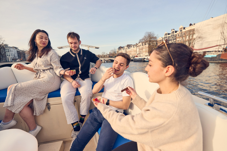 Amsterdam: Raucherfreundliche Cannabis-Kreuzfahrt auf offenem Boot