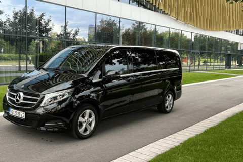 Belgrado: Luxe Limo Service met Chauffeur