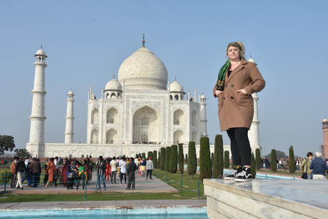 Vanuit Delhi: Taj Mahal-tour per supersnelle trein, all-inclusiveTour met 1e klas trein met auto, gids, tickets en lunch