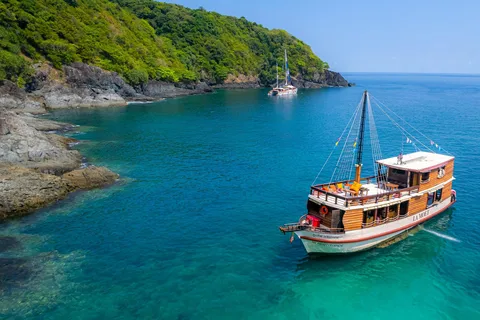 Phuket: Day Trip Cruise with Lunch by Traditional boat