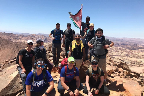 Wadi Rum: Ganztagestour nach Umm Ad Dami mit Mittagessen