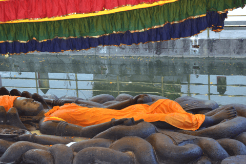 Katmandu: Tarebhir vandringsäventyr med spa-alternativ