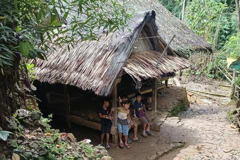 Excursão de 1 dia a Jacarta Baduy Tracker e Village