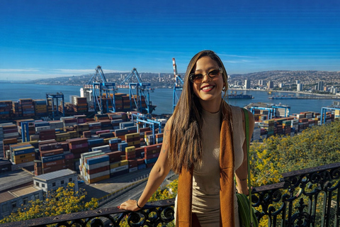 Santiago: Valparaíso & Viña del Mar Guided Day Trip Santiago: Valparaíso Walking Tour + Viña del Mar