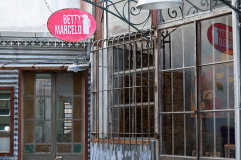 Compartilhe um churrasco argentino em família com Betty e Marcelo