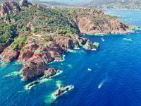 Saint Tropez, 2H Catamaran Evening con un aperitivo - Housity