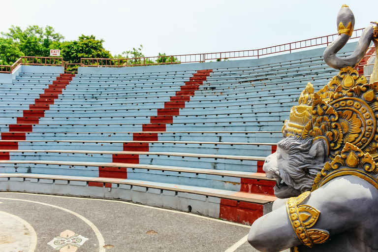 Bali: Biglietto d&#039;ingresso per lo spettacolo di Kecak e danza del fuoco di UluwatuBali: biglietto d&#039;ingresso per il tempio di Uluwatu e danza kecak