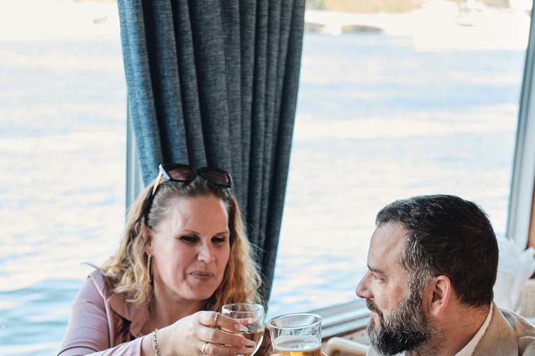 Estocolmo: crucero con gambas y tacos ilimitados y banda de versiones.Estocolmo: Crucero con camarones y tacos ilimitados y banda de covers