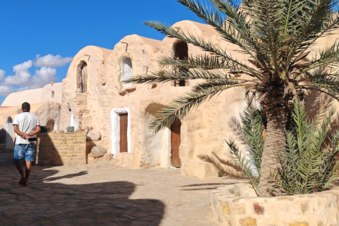 A day trip: Discover Tataouine,Chenini and Ksar Ghilene