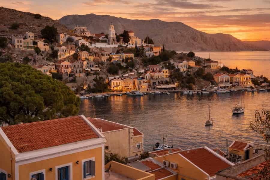 Rhodos: Sonnenuntergangsfahrt nach Symi mit Freizeit und Abholung. Foto: GetYourGuide Rhodos: Sonnenuntergangsfahrt nach Symi mit Freizeit und Abholung. Foto: GetYourGuide
