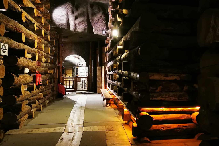 Krakow: Wieliczka Saltmine Guided Tour with Hotel Pickup