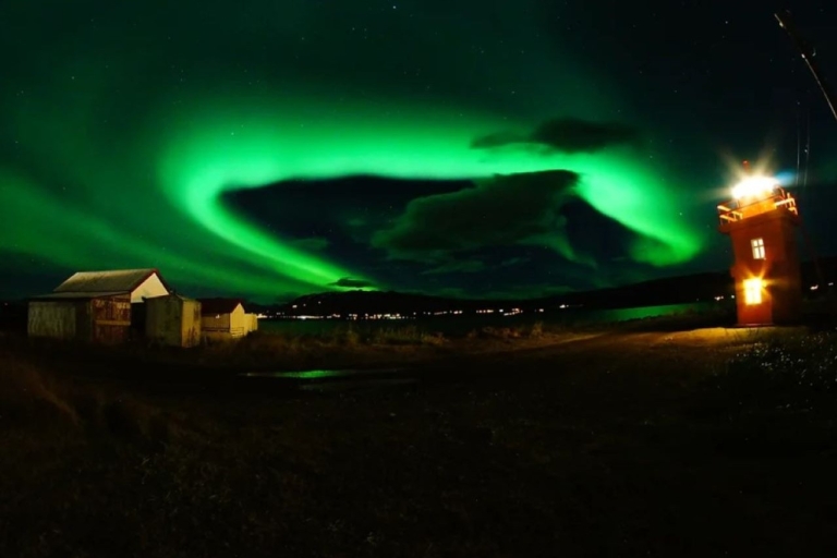 Akureyri: Persecución de auroras boreales en Super Jeep