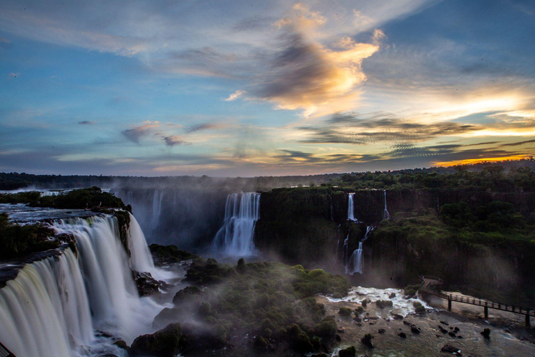 Iguazu-Wasserfälle: Premium 1-Tages-Tour auf der brasilianischen und argentinischen Seite