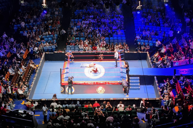 CDMX : visite guidée sur le thème de la lutte libre, du mezcal, de la tequila et spectacle en directVisite de l'Arena México (disponible les mardis, vendredis et dimanches)