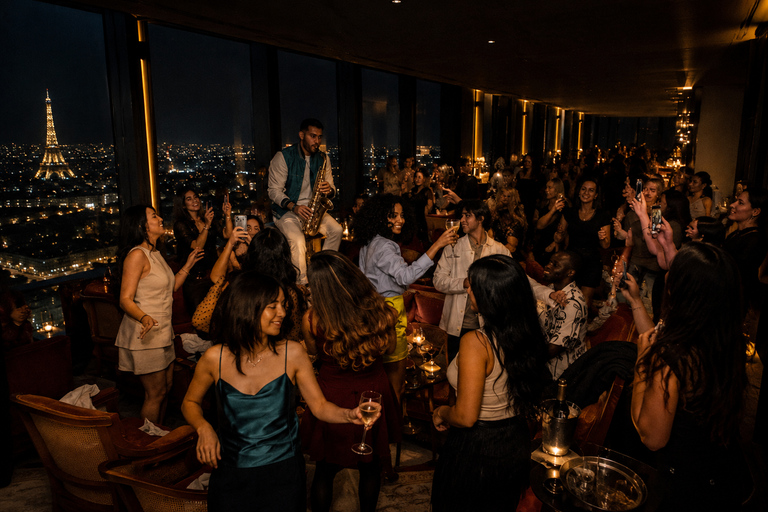 Paris:360 Elite Sky Bar Guaranteed Entry.€50 Minimum Spend