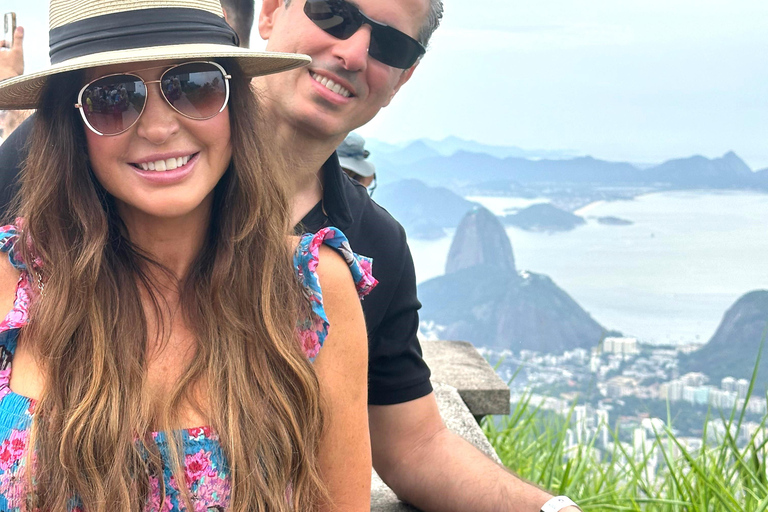 Private Custom 8-hour Exclusive tour in Rio with VIP tickets Private 8-hour tour with VIP tickets: Special Languages