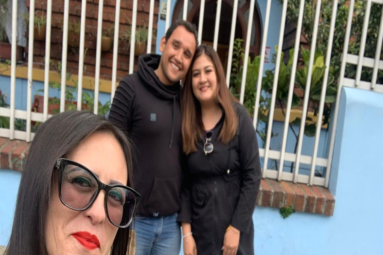 Bogotá: Betty la Fea Tour with Original House Entry