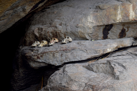 Au départ d'Arusha : circuit du lac Eyasi, des villages Datoga et HadzabeAu départ d'Arusha : visite du lac Eyasi, des villages Datoga et Hadzabe