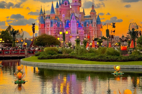 Shanghai Disneyland Private Transfer with Tickets Shanghai Disneyland Private Transfer with Premier Access