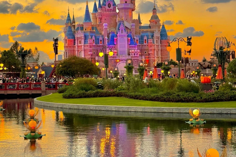 Shanghai Disneyland Private Transfer with Tickets Shanghai Disneyland Private Transfer with Premier Access