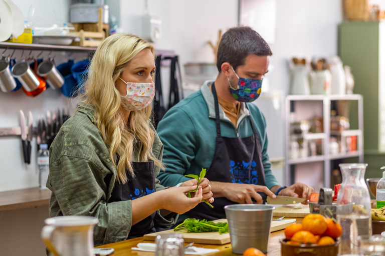 Athènes : Visite du marché alimentaire et cours de cuisine avec vinAthènes : Cours de cuisine de 4 heures avec visite du marché