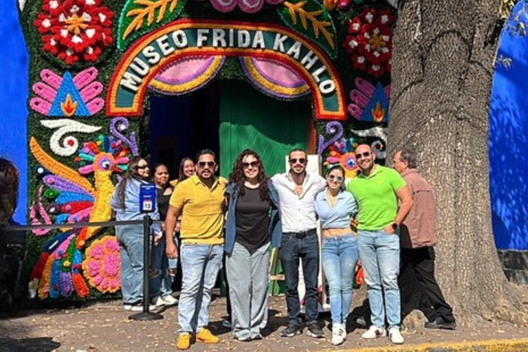 Musique et tequila à Xochimilco, visite de Coyoacán et CUMusique et Tequila à Xochimilco visite Coyoacán et CU