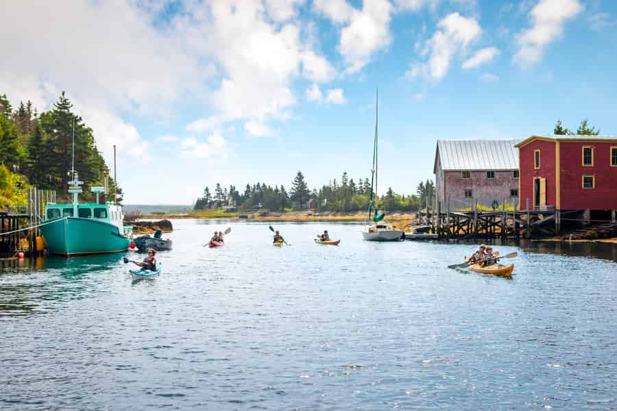 Nova Scotia: Geführte Halbtagestour mit dem Seekajak zu den LaHave Islands. Foto: GetYourGuide