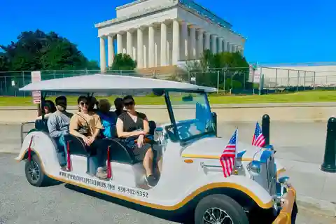 DC: Monuments & National Mall Guided Tour by Electric Cart