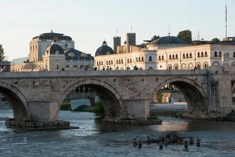 Skopje : Sightseeing Walking Custom Tour mit einem ortskundigen Guide