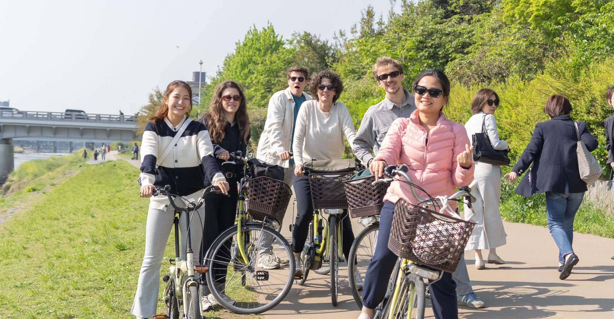 Kyoto: Hidden Gems E-Bike Tour with Local Japanese Guide photo 1