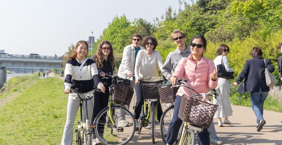 Kyoto: E-Bike-Tour zu versteckten Schätzen mit ortskundigem Guide