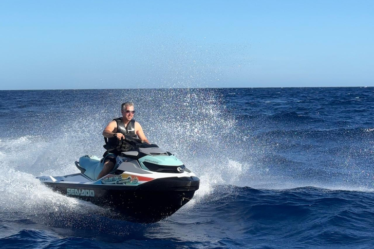 Jet Ski Safari Tour – Explore Comino & Gozo’s Hidden Gems!