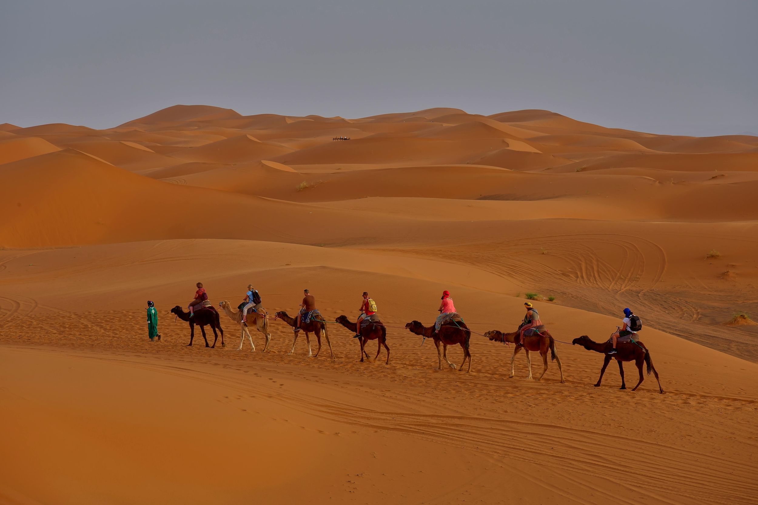 3 Tage Fes: Lokale Wüstentour nach Marrakesch mit Kamelreiten