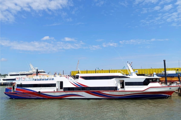 Luxe snelle boot van Padang Bai naar Gili MenoLuxe speedboot van Padang Bai naar Gili Meno