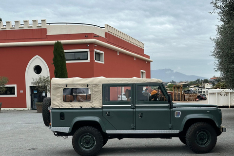 Nice : Wine Tasting in backcountry in Defender