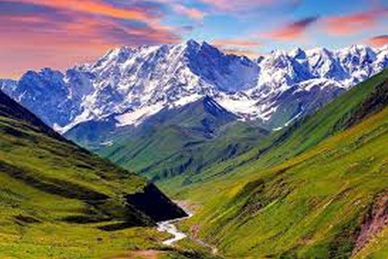 From Tbilisi: Kazbegi & Caucasus Mountains Photo Tour