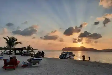 Koh Samui: Sunset Pig island and Snorkeling Koh tan w/dinner