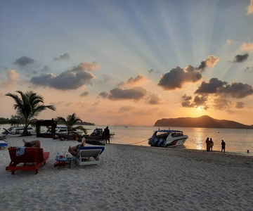 Koh Samui: Sunset Pig island and Snorkeling Koh tan w/dinner