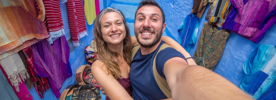 Découvrez l'expérience de marche privée à Chefchaouen, la ville bleue.