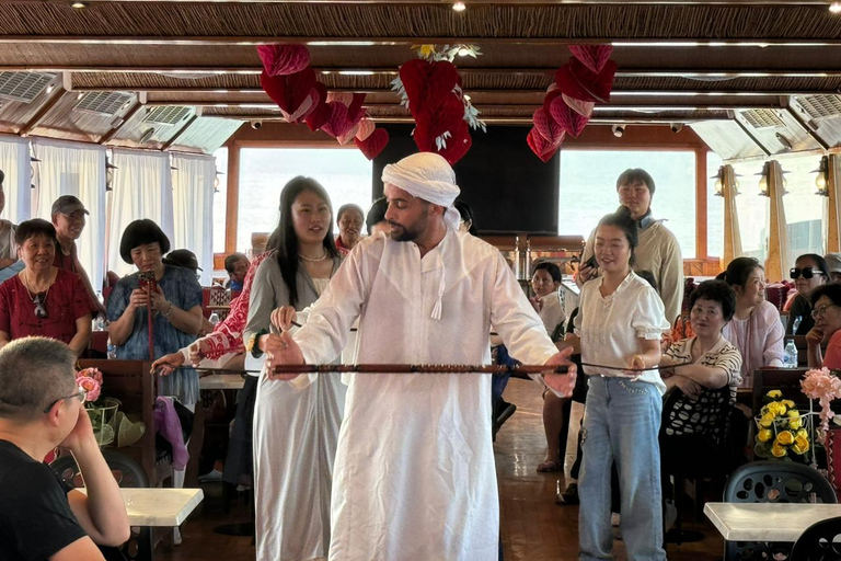 Dubaj: Luksusowy rejs z muzyką na żywo