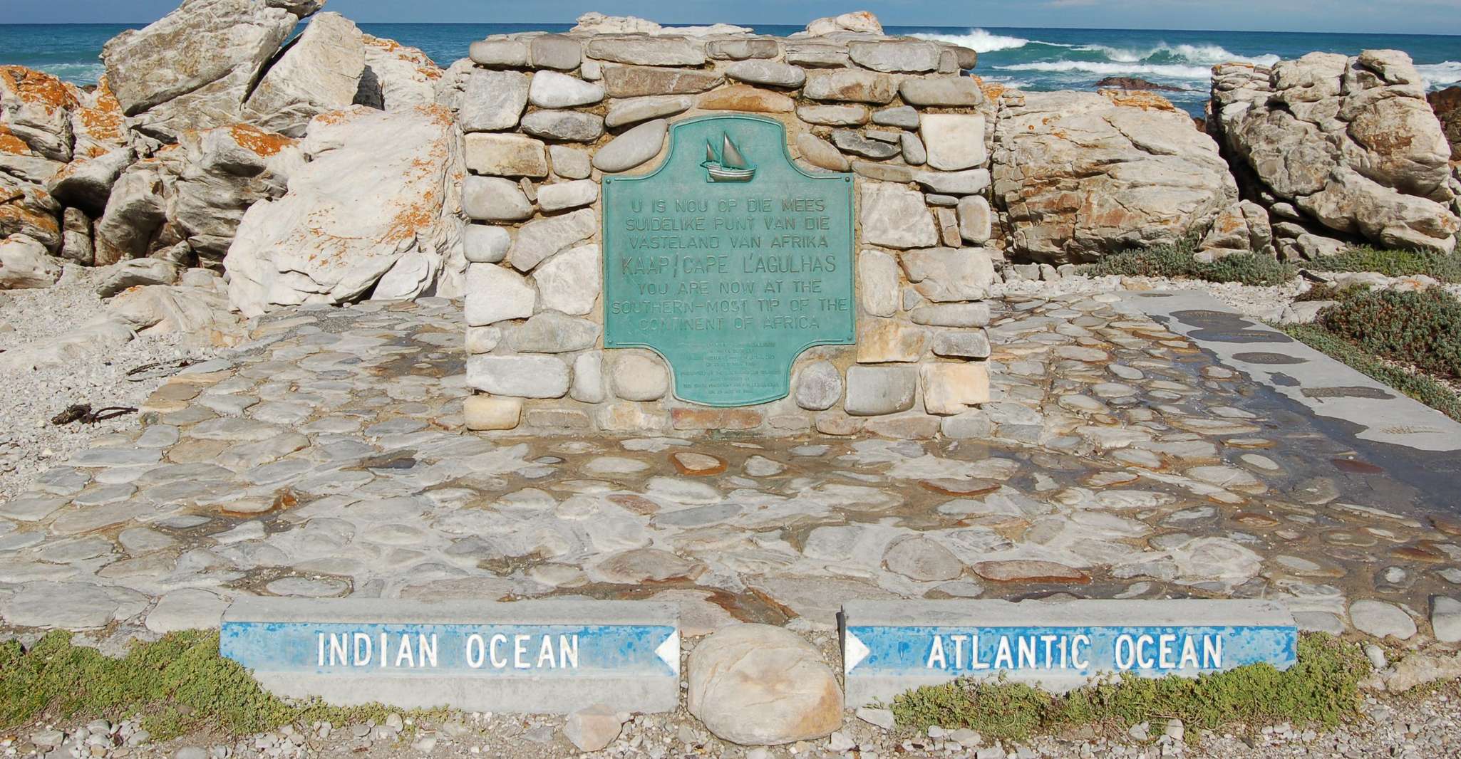 Cape Agulhas, Hermanus whales & Wine Tasting Day Trip
